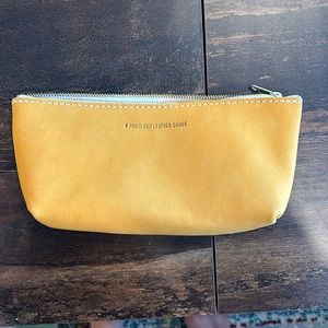 Portland Leather Utility Bag